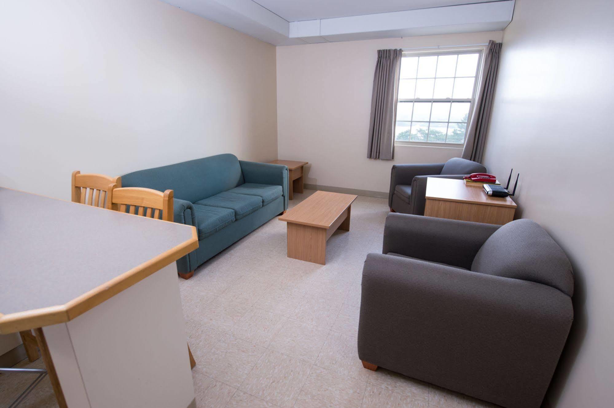 Unb Fredericton Accommodations Exterior foto