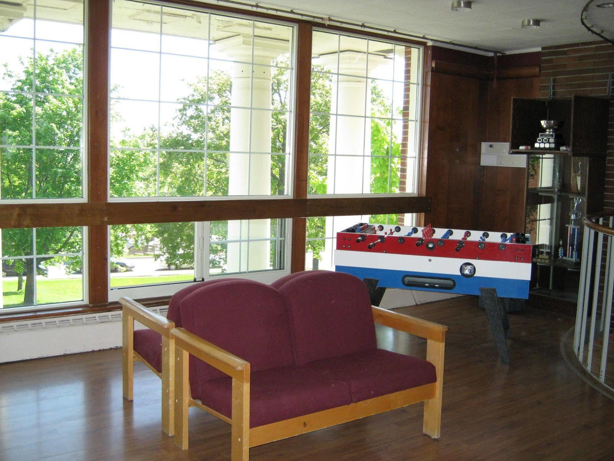 Unb Fredericton Accommodations Exterior foto